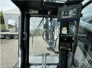 Xsite DRILL Steuerung im Fuehrerhaus der Furukawa L90 - Erfolg im Dreiklang: Zeigner ZHD Bohrtechnik, Furukawa und MOBA bei SSE